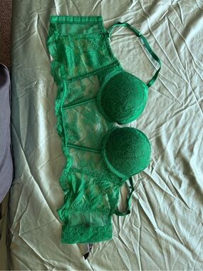 VS Green Lace Push-Up Bra